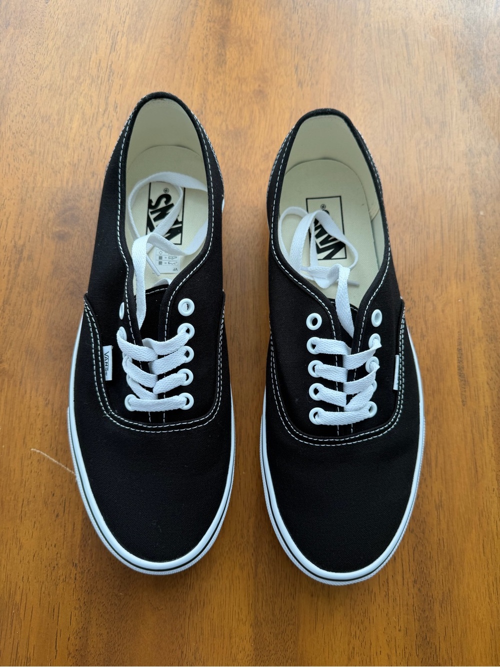 Vans black Authentics - NWOT | men’s 10